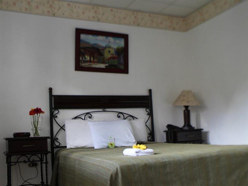 Hotel Santa Elena Antiguo Cuscatlán Exterior foto
